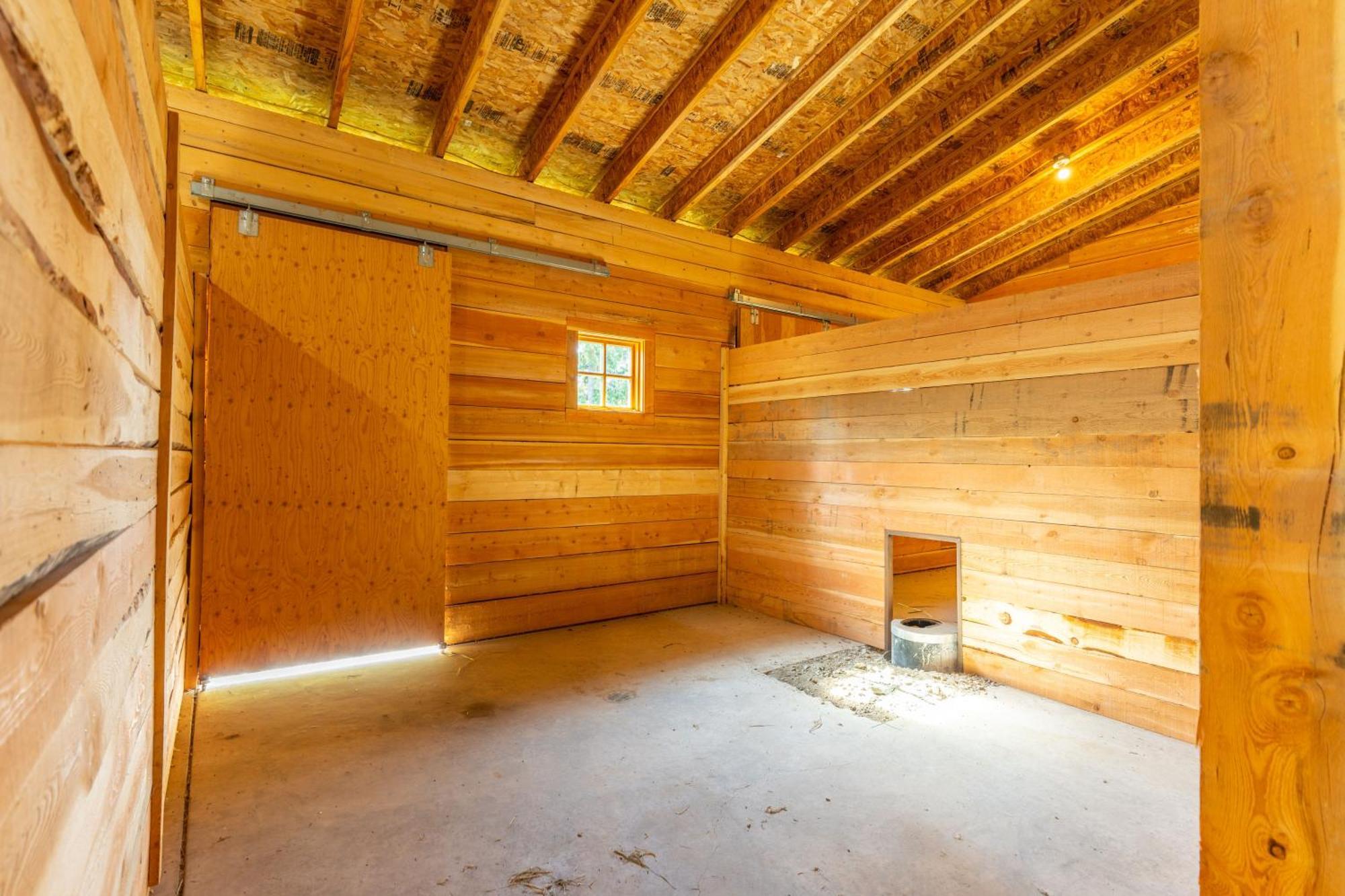 The Stalls At Whitefish Bagian luar foto